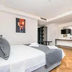 Fly Hotel