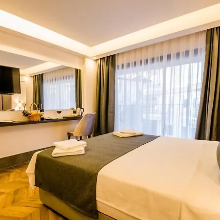 Fly Hotel