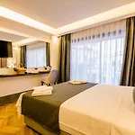 Fly Otel