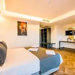Fly Otel