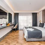 Fly Otel