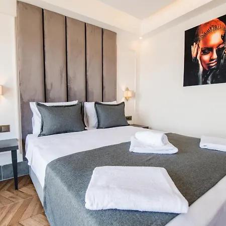 Fly Hotel